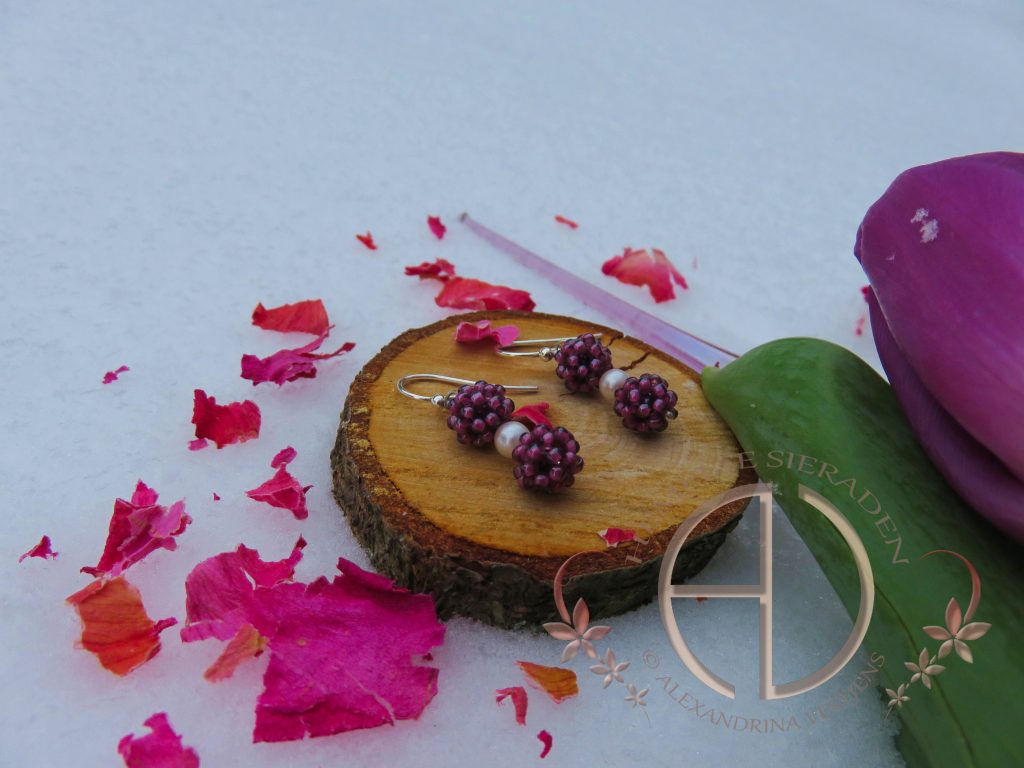 alexandrinalijn-orbellen-bruiloft -lavendel-met-parels2